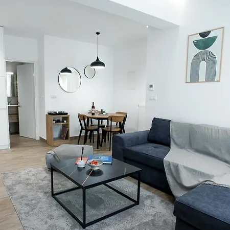 Airbnb - Bella Vista A *