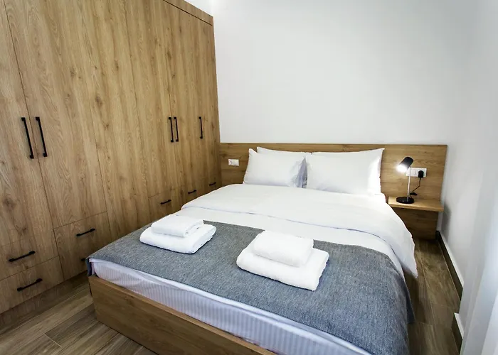 Airbnb - Bella Vista A Apartment *