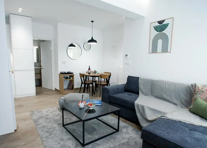 Airbnb - Bella Vista A *
