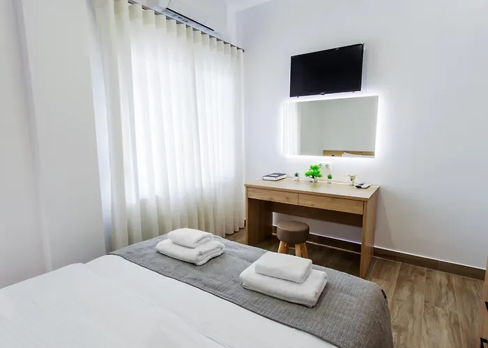 Airbnb - Bella Vista A Apartment *